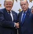 O presidente da Turquia, Recep Tayyip Erdogan (direita), recebe o presidente dos Estados Unidos, Donald Trump, em Ancara, onde participam da cúpula da Otan. Em 7 de julho de 2026.  Foto: © Dogukan Keskinkilic / via Reuters / RFI