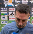 Lionel Scaloni deixou a entrevista com a Argentina  Foto: Reprodução/CazéTV