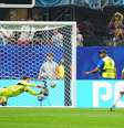 Messi perdeu o segundo pênalti e não se abalou  Foto: Evrim Aydin/Anadolu via Getty Images