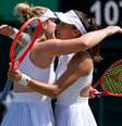 Luisa Stefani e Dabrowski Foto: AELTC/Edward Whitaker/Divulgação / Esporte News Mundo