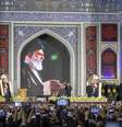Milhares de pessoas se reuniram para o sepultamento do falecido líder supremo do Irã, o aiatolá Ali Khamenei, no Santuário do Imã Reza, em 9 de julho de 2026, em Mashhad, Irã. Khamenei e membros de sua família foram mortos em 28 de fevereiro durante ataques conjuntos dos EUA e de Israel no início da guerra, pondo fim aos seus 36 anos de governo sobre o Irã. Seu corpo foi sepultado hoje em sua cidade natal, Mashhad, Irã, após um funeral de Estado de seis dias que começou em 4 de julho e ocorreu em diversas cidades do Irã e do Iraque.  Foto:  Majid Saeedi/Getty Images