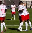 Fernando (D) marcou o primeiro gol do RB Bragantino contra o Athletico - Foto: Reprodução de vídeo / Jogada10