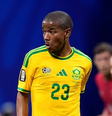 Jayden Adams jogava pelo Mamelodi Sundowns F.C e representou a seleção da África do Sul na Copa do Mundo 2026  Foto: Reprodução/Instagram/@jaydenadams_23