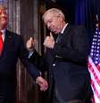 O senador republicano, da Carolina do Sul, Lindsey Graham, ao lado de Donald Trump, em um encontro em Columbia, em 28 de janeiro de 2023.  Foto: REUTERS - Shannon Stapleton / RFI