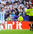 Messi pediu respeito à árbitro João Pinheiro  Foto: Tom Weller/picture alliance via Getty Images