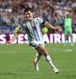 Julián Álvarez, autor de um golaço contra a Suíça, garantiu a classificação da Argentina para a semifinal da Copa do Mundo  Foto: Carl Recine/Getty Images