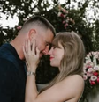 Taylor Swift e Travis Kelce se casaram neste mês de julho  Foto: Reprodução/Instagram/@taylorswift