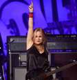 Jennifer Finch, baixista do L7, em 2020  Foto: Rich Polk / Getty Images for The Art of Elysium / Rolling Stone Brasil
