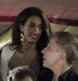 George Clooney e Amal movimentaram a noite na ilha italiana Foto: ANSA / Ansa - Brasil