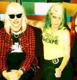 L7 decide realizar turnê sem Jennifer Finch, que luta contra um câncer  Foto: The Music Journal
