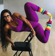 Rosiane Pinheiro chamou atenção ao compartilhar uma foto durante uma aula de Chair Dance  Foto: Instagram @rosianepinheiro / Famosos e Celebridades