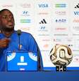 Konaté em entrevista coletiva antes de partida da França  Foto: Martin Rickett/PA Images via Getty Images