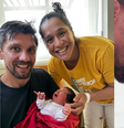 Ex-jogador do Corinthians faz parto da filha em casa  Foto: Reprodução/Instagram