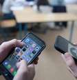 Tradicionalmente usadas para ostentação, redes estão sendo ocupadas pelas gerações mais novas com um debate mais saudável sobre dinheiro  Foto: DW / Deutsche Welle