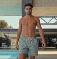 Jogador e modelo nas horas livres: Ferran Torres já protagonizou algumas campanhas de moda  Foto: Reprodução
