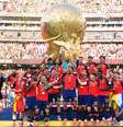 Trump e Infantino foram removidos da foto oficial de campeão pela Seleção Espanhola  Foto: Reprodução/SEFutbol/X