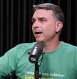 Senador e pré-candidato do PL Flávio Bolsonaro teve encontro com embaixadores  Foto: @flowpodcast via Youtube/Reprodução / Estadão