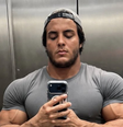 Marcelo Sangalo em nova foto que chamou atenção nas redes sociais  Foto: Reprodução/Instagram