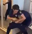 Imagens da briga entre jogadores da seleção inglesa sub-16 viralizaram nas redes sociais - Foto: Reprodução / Jogada10