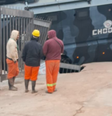 Caminhão da Tropa de Choque afundou após chão ceder próximo ao Morumbis  Foto: Reprodução/Redes Sociais