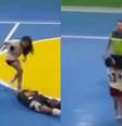 Jogadora chuta cabeça de adversária em jogo de futsal no CE e acaba suspensa por 5 anos  Foto: Reprodução/Altosnoticiasp1/X
