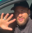 Neymar é visto dirigindo por Santos  Foto: Reprodução/Instagram