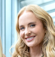 O que fazer quando aparecem fios brancos nas sobrancelhas: as melhores técnicas de maquiagem e tratamentos. Foto: Divulgação/TV Globo, Angélica Goudinho / Purepeople