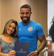 Ex-BBB Davi Brito se casa em segredo com influenciadora e não convida nem a própria mãe; aos prantos, Elisangela dispara: 'Ele me machucou'.  Foto: Reprodução/Instagram, @daviooficialll / Reprodução/TIkTok / Purepeople