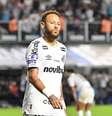 Neymar, jogador do Santos, durante partida contra o Universidad Central no estádio Vila Belmiro pelo campeonato Copa Sul-Americana 2026.  Foto: JOTA ERRE/AGIF - AGÊNCIA DE FOTOGRAFIA/ESTADÃO CONTEÚDO