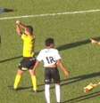  Foto: Reprodução/Galo TV - Legenda: Árbitro ativa protocolo antirracista ao receber relato de injúria em jogo do Paulista Sub-20 / Jogada10