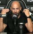Foto: Franclim Carvalho em coletiva de imprensa ( Reprodução/Youtube Botafogo TV) / Gávea News