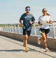 O preparo físico antes de começar a correr reduz o risco de lesões e ajuda o corpo a se adaptar ao exercício Foto: muse studio | Shutterstock / Portal EdiCase