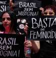 Efetividade da Lei Maria da Penha depende de uma estrutura pública que ainda não funciona por completo no país, mesmo após duas décadas, apontam especialistas  Foto: DW / Deutsche Welle