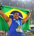 Alessandro Borges celebrata o ouro no arremesso de peso no Mundial Sub-20, em Eugene, Oregon (Foto: Steph Chambers/WA/Getty Images for World Athletics) Foto: Divulgação / Contra-Relógio