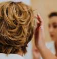 Cabeleireiros explicam quais cortes de cabelo ajudam a renovar o visual, facilitar a rotina e valorizar diferentes tipos de fios Foto: Karola G/Pexels / Bons Fluidos