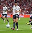 Corintians perdeu por dois gols no Beira-Rio e busca virada histórica em São Paulo  Foto: Action Plus Sports/Alamy Live News