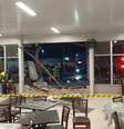 Ônibus sai da pista, invade restaurante e mata mulher em Santa Catarina  Foto: Divulgação/Corpo de Bombeiros de Santa Catarina