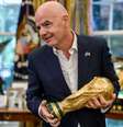 Infantino enfrenta questionamentos após decisões polêmicas no comando da Fifa –  Foto: Divulgação/Fifa / Jogada10