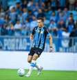 Luis Castro também reclamou da arbitragem –  Foto: Lucas Uebel / Grêmio FBPA / Jogada10