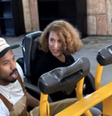 Raye é vencedora de Grammy e viral nas redes sociais  Foto: Reprodução/@RayeUpdate/X