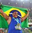 Alessandro Borges celebrata o ouro no arremesso de peso no Mundial Sub-20, em Eugene, Oregon (Foto: Steph Chambers/WA/Getty Images for World Athletics) Foto: Divulgação / Contra-Relógio