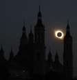 Eclipse visto de Zaragoza, no nordeste da Espanha  Foto: @zaragoza_es/X