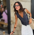 Os novos tênis da New Balance na cor 'matcha gelado' dão um toque especial aos seus looks mais básicos e sem graça para dias quentes de inverno. Foto: Reprodução/Instagram, @florecita.hsl / Purepeople
