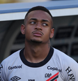 Leo Derik, jogador do Athletico-PR, tem 21 anos  Foto: Rerodução/Instagram