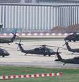 Helicópteros UH-60 Black Hawk do Exército dos EUA no Campo Humphreys, na Coreia do Sul, onde começaram nesta segunda-feira, 17 de agosto de 2026, as tradicionais manobras militares conjuntas entre os dois países.  Foto: AFP - - / RFI