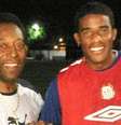  Foto: Reprodução - Instagram - Legenda: Betão durante sua passagem pelo Santos em 2008 / Jogada10