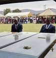 Funeral de vítimas de naufrágio no Lago Kariba, no Zimbábue  Foto: ANSA / Ansa - Brasil