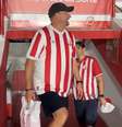Nick Nurse acompanha Náutico x Ceará nos Aflitos com a camisa do clube pernambucano - Foto: Reprodução/Lucas Holanda/Ge via X / Jogada10