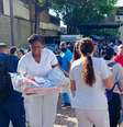 Vídeos da equipe médica do Hospital Universitário del Valle atendendo recém-nascidos ao ar livre viralizaram nas redes sociais  Foto: Registro fotográfico HUV / BBC News Brasil