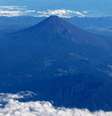 O menino foi encontrado sozinho na montanha mais alta do Japão Foto: Reuters / BBC News Brasil